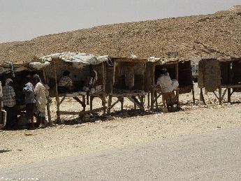 yemen.2007/qat.salesman.1.small.jpg