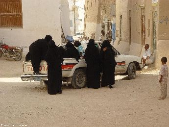 yemen.2007/shibam.street.small.jpg